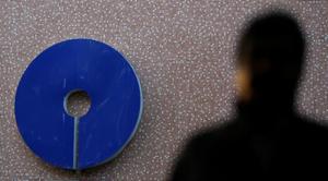 SBI has filed a complaint against the rice exporters Ram Dev International Limited who have fled the country by cheating six banks of 414 crore rupees.(REUTERS File Photo) SBI has filed a complaint against the rice exporters Ram Dev International Limited who have fled the country by cheating six banks of 414 crore rupees.(REUTERS File Photo)