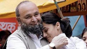 Taapsee Pannu and Rishi Kapoor in a still from Mulk. Taapsee Pannu and Rishi Kapoor in a still from Mulk.