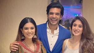 Karan poses with co-actors Kritika Kamra and Pooja Gor. Karan poses with co-actors Kritika Kamra and Pooja Gor.