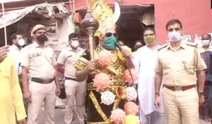 If you spot Yamraj in your locality, don’t run away. Instead stop and listen to know why social distancing is the need of the hour.(Photo: ANI) If you spot Yamraj in your locality, don’t run away. Instead stop and listen to know why social distancing is the need of the hour.(Photo: ANI)