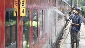 Introduction of waiting lists will also lead to reducing the queues for confirmed tickets significantly.(Ajay Aggarwal /HT PHOTO.) Introduction of waiting lists will also lead to reducing the queues for confirmed tickets significantly.(Ajay Aggarwal /HT PHOTO.)