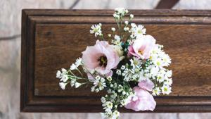 The coronavirus pandemic is delaying funerals and forcing changes to families’ plans for memorializing their loved ones.(Unsplash) The coronavirus pandemic is delaying funerals and forcing changes to families’ plans for memorializing their loved ones.(Unsplash)