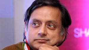 Congress leader Shashi Tharoor tweeted a Hindi couplet to express his views on the subject.(Vivek R Nair / Hindustan Times) Congress leader Shashi Tharoor tweeted a Hindi couplet to express his views on the subject.(Vivek R Nair / Hindustan Times)