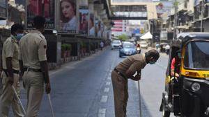 The Bombay high court on May 12, 2020 took note that police is under great stress and directed the Maharashtra government to relieve the police force who is engaged in Covid duties with other “off-duty public servants”(Satish Bate/HT Photo) The Bombay high court on May 12, 2020 took note that police is under great stress and directed the Maharashtra government to relieve the police force who is engaged in Covid duties with other “off-duty public servants”(Satish Bate/HT Photo)