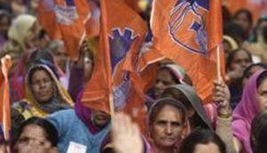 According to a BMS functionary, demonstrations will be held in districts and industrial estates, while observing social distance norms, against the decision to freeze labour laws and increase working hours in several states.(Ravi Choudhary/HT PHOTO) According to a BMS functionary, demonstrations will be held in districts and industrial estates, while observing social distance norms, against the decision to freeze labour laws and increase working hours in several states.(Ravi Choudhary/HT PHOTO)