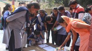 Schools said that they have reduced the duration of the break by a few days to make up for the loss of physical classes, where learning happens at a faster pace.(Yogendra Kumar/HT file photo. Representative image) Schools said that they have reduced the duration of the break by a few days to make up for the loss of physical classes, where learning happens at a faster pace.(Yogendra Kumar/HT file photo. Representative image)