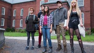 Maisie Williams, Henry Zaga, Blu Hunt, Charlie Heaton and Anya Taylor-Joy in The New Mutants. Maisie Williams, Henry Zaga, Blu Hunt, Charlie Heaton and Anya Taylor-Joy in The New Mutants.