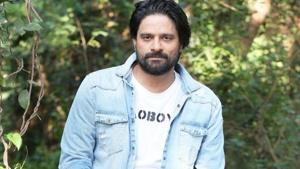 Actor Jaideep Ahlawat condemns the attacks on medical staff and cops who have been working non-stop in this crisis Actor Jaideep Ahlawat condemns the attacks on medical staff and cops who have been working non-stop in this crisis