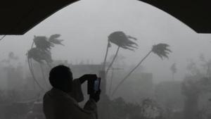 The cyclonic storm is likely to lash Odisha at a time when 21 of the state’s 30 districts are grappling with the pandemic, as 672 people have tested Covid-19 positive to date. (Representative Image)(Arijit Sen/HT Photo) The cyclonic storm is likely to lash Odisha at a time when 21 of the state’s 30 districts are grappling with the pandemic, as 672 people have tested Covid-19 positive to date. (Representative Image)(Arijit Sen/HT Photo)