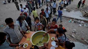 Despite the tall claims of the district administration, ration and community kitchen meals are still not reaching those that need them the most.(Reuters file photo. Representative image) Despite the tall claims of the district administration, ration and community kitchen meals are still not reaching those that need them the most.(Reuters file photo. Representative image)