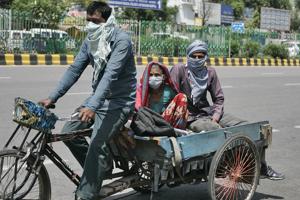 Government officials largely attribute the increase to the return of hundreds of thousands of migrant workers to rural areas in these states, with weak health infrastructure.(Burhaan Kinu/ Hindustan Times) Government officials largely attribute the increase to the return of hundreds of thousands of migrant workers to rural areas in these states, with weak health infrastructure.(Burhaan Kinu/ Hindustan Times)