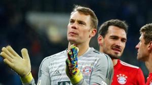 Bayern Munich's Manuel Neuer applauds the fans at the end of the match.(REUTERS)
