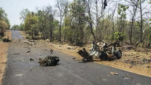 The rebels blocked the road in Dhanora taluka and torched the four heavy vehicles, an official said.(HT file photo. Representative image) The rebels blocked the road in Dhanora taluka and torched the four heavy vehicles, an official said.(HT file photo. Representative image)