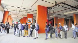 The guidelines have allowed the public transport and street vendors and e-commerce to operate.(HT Photo) The guidelines have allowed the public transport and street vendors and e-commerce to operate.(HT Photo)