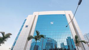 Corporate bond funds, banking & PSU funds and credit risk funds can invest an additional 15% of their assets in sovereign bonds or treasury bills, according to a letter from the SEBI.(Aniruddha Chowdhury/Mint) Corporate bond funds, banking & PSU funds and credit risk funds can invest an additional 15% of their assets in sovereign bonds or treasury bills, according to a letter from the SEBI.(Aniruddha Chowdhury/Mint)