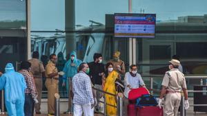 Registration on Aarogya Setu app and self-declaration is mandatory.(PTI) Registration on Aarogya Setu app and self-declaration is mandatory.(PTI)