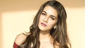 Kriti Sanon recently shared a poem that she wrote when she was in 11th grade Kriti Sanon recently shared a poem that she wrote when she was in 11th grade