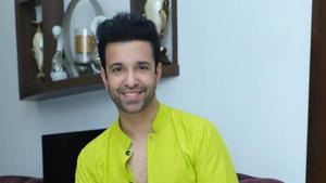 Actor Aamir Ali will celebrate Eid with his mother at home Actor Aamir Ali will celebrate Eid with his mother at home