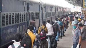 Migrants, maintaining social distancing, stand in a queue after deboarding 'Shramik Special' train at Danapur railway station near Patna.(PTI Photo) Migrants, maintaining social distancing, stand in a queue after deboarding 'Shramik Special' train at Danapur railway station near Patna.(PTI Photo)