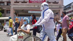 An elderly woman being discharged after fully recobering from Covid-19, at Indore’s Aurobindo Hospital last week.(PTI Photo) An elderly woman being discharged after fully recobering from Covid-19, at Indore’s Aurobindo Hospital last week.(PTI Photo)