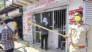 Even as excise officials said that older stock of liquor will be sold at the printed rate, a number of customer complained of over-pricing.(Virendra Singh Gosain/HT file photo) Even as excise officials said that older stock of liquor will be sold at the printed rate, a number of customer complained of over-pricing.(Virendra Singh Gosain/HT file photo)