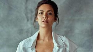 Esha Gupta doesn’t mind doing domestic chores during lockdown. Esha Gupta doesn’t mind doing domestic chores during lockdown.
