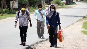 On Wednesday, chief minister Mamata Banerjee blamed the Centre for forcing the state to accept more migrant workers than its intake capacity, given the precautions that needed to be maintained.(HT PHOTO.) On Wednesday, chief minister Mamata Banerjee blamed the Centre for forcing the state to accept more migrant workers than its intake capacity, given the precautions that needed to be maintained.(HT PHOTO.)