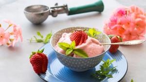 Once the ice cream melts it can’t be refrigerated and frozen again. It won’t retain the same texture, taste and look. Customers won’t like it any more, an ice cream manufacturer said.(GETTY IMAGES.) Once the ice cream melts it can’t be refrigerated and frozen again. It won’t retain the same texture, taste and look. Customers won’t like it any more, an ice cream manufacturer said.(GETTY IMAGES.)