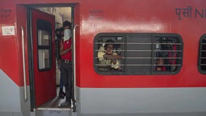 Around 9.1 million migrant workers have already returned to their homes.(AP) Around 9.1 million migrant workers have already returned to their homes.(AP)