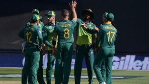 South Africa players celebrate a wicket(AFP Image) South Africa players celebrate a wicket(AFP Image)