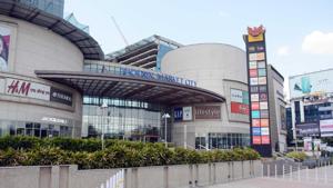 The Retailers Association of India (RAI) welcomed the lifting of the lockdown, and reopening of malls and other retail categories.(Shankar Narayan/HT file photo. Representative image) The Retailers Association of India (RAI) welcomed the lifting of the lockdown, and reopening of malls and other retail categories.(Shankar Narayan/HT file photo. Representative image)