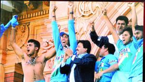 Sourav Ganguly celebrating with teammates after India’s win at Lord’s in 2002(Twitter) Sourav Ganguly celebrating with teammates after India’s win at Lord’s in 2002(Twitter)