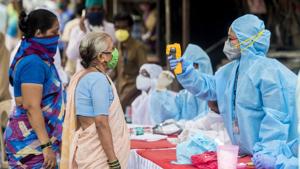 A senior health official said that Cyclone Nisarga is a major challenge for the health facilities Mumbai while they are dealing with the coronavirus pandemic.(Satyabrata Tripathy/HT Photo) A senior health official said that Cyclone Nisarga is a major challenge for the health facilities Mumbai while they are dealing with the coronavirus pandemic.(Satyabrata Tripathy/HT Photo)