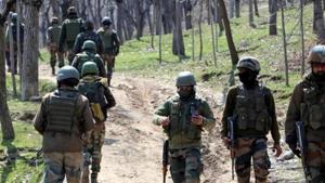 Army Jawans at an encounter site in Jammu and Kashmir’s Kulgam.(ANI File Photo) Army Jawans at an encounter site in Jammu and Kashmir’s Kulgam.(ANI File Photo)