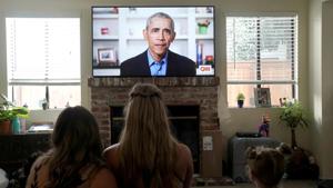 Obama urged protesters not to be cynical about politics, arguing that electing new leaders on the national and local levels would bring about change.(REUTERS File Photo) Obama urged protesters not to be cynical about politics, arguing that electing new leaders on the national and local levels would bring about change.(REUTERS File Photo)