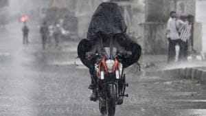Experts have said that pre-monsoon cyclones have become common phenomenon in the Arabian Sea.(Satyabrata Tripathy/HT Photo) Experts have said that pre-monsoon cyclones have become common phenomenon in the Arabian Sea.(Satyabrata Tripathy/HT Photo)