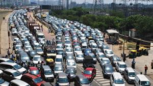 Snarls stretched for kilometres at the Delhi-UP border near Ghazipur Snarls stretched for kilometres at the Delhi-UP border near Ghazipur