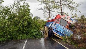 Experts said Mumbai remained largely unaffected as the landfall, initially expected to be 16km away in Alibag, deviated 75km from the coastal resort town.(AFP) Experts said Mumbai remained largely unaffected as the landfall, initially expected to be 16km away in Alibag, deviated 75km from the coastal resort town.(AFP)