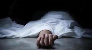 Police found a suicide note in which the man said he was depressed as his partner had left him. The note quoted from the Bhagwad Gita, saying he would now meet God, police officials said.(Representative image) Police found a suicide note in which the man said he was depressed as his partner had left him. The note quoted from the Bhagwad Gita, saying he would now meet God, police officials said.(Representative image)