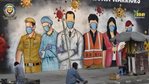 The number of Covid-19 cases in Delhi have been rising rapidly. The AAP government has decided to reserve beds in Delhi government hospitals only for residents of the city.(Sanjeev Verma/HT File Photo) The number of Covid-19 cases in Delhi have been rising rapidly. The AAP government has decided to reserve beds in Delhi government hospitals only for residents of the city.(Sanjeev Verma/HT File Photo)
