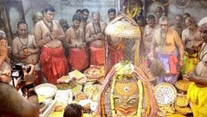 The famous Mahakal Temple and four other shrines in Ujjain city, another Covid-19 hotspot in the state, will see entry of devotees on Monday after closure of these shrines for more than two months now.(HT PHOTO.) The famous Mahakal Temple and four other shrines in Ujjain city, another Covid-19 hotspot in the state, will see entry of devotees on Monday after closure of these shrines for more than two months now.(HT PHOTO.)