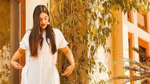 Actor Sonam K Ahuja sports a kaftan at her home.(Instagram) Actor Sonam K Ahuja sports a kaftan at her home.(Instagram)