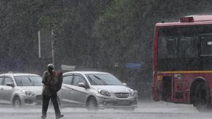 The mercury is expected to stay low in the next few days as moisture-laden easterly winds due to the low pressure area in the Bay of Bengal will bring rains in Delhi-NCR on June 12 and June 13. (Photo: Biplov Bhuyan/HT) The mercury is expected to stay low in the next few days as moisture-laden easterly winds due to the low pressure area in the Bay of Bengal will bring rains in Delhi-NCR on June 12 and June 13. (Photo: Biplov Bhuyan/HT)