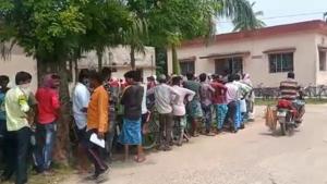 Murshidabad is among the biggest contributors to the migrant workforce from Bengal. Every day, people in different community blocks of the district can be seen in long queues outside government health centres to procure fitness certificates. (HT Photo) Murshidabad is among the biggest contributors to the migrant workforce from Bengal. Every day, people in different community blocks of the district can be seen in long queues outside government health centres to procure fitness certificates. (HT Photo)