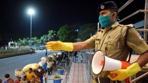 Police personnel returning from leave will have to undergo home quarantine, while personnel of central police forces coming back from leave are being sent into institutional quarantine for a fortnight.(PTI) Police personnel returning from leave will have to undergo home quarantine, while personnel of central police forces coming back from leave are being sent into institutional quarantine for a fortnight.(PTI)