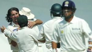 Jason Gillespie and Australia celebrate the wicket of Sachin Tendulkar in the Nagpur Test, 2004.(Getty Images) Jason Gillespie and Australia celebrate the wicket of Sachin Tendulkar in the Nagpur Test, 2004.(Getty Images)
