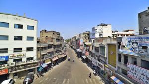 An empty Chaura Bazaar in Ludhiana on Saturday.(GURPREET SINGH/HT) An empty Chaura Bazaar in Ludhiana on Saturday.(GURPREET SINGH/HT)