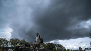The IMD in its noon bulletin on Monday stated that fairly widespread to widespread rainfall is very likely to continue over Maharashtra, Chhattisgarh, West Bengal and Sikkim, Odisha, Jharkhand and Bihar during next 2-3 days.(Pratik Chorge/HT Photo) The IMD in its noon bulletin on Monday stated that fairly widespread to widespread rainfall is very likely to continue over Maharashtra, Chhattisgarh, West Bengal and Sikkim, Odisha, Jharkhand and Bihar during next 2-3 days.(Pratik Chorge/HT Photo)