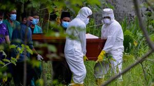 The program showed the patient’s death over a 30 minute period as doctors tried to resuscitate the patient.(AFP) The program showed the patient’s death over a 30 minute period as doctors tried to resuscitate the patient.(AFP)