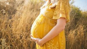 On the occasion of International Day of Yoga on June 21, read on for the pros and cons of practising prenatal yoga.(Unsplash) On the occasion of International Day of Yoga on June 21, read on for the pros and cons of practising prenatal yoga.(Unsplash)
